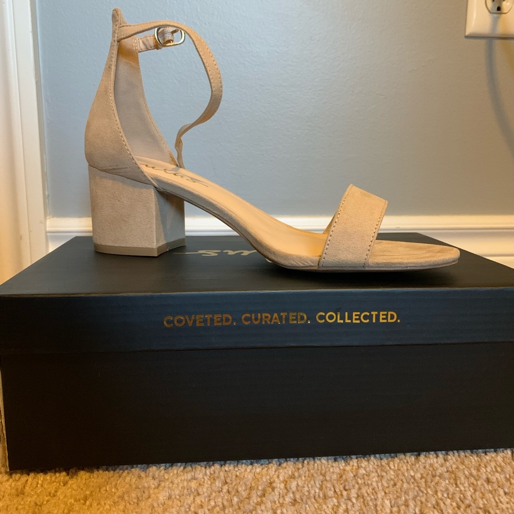 Nude chunky heel